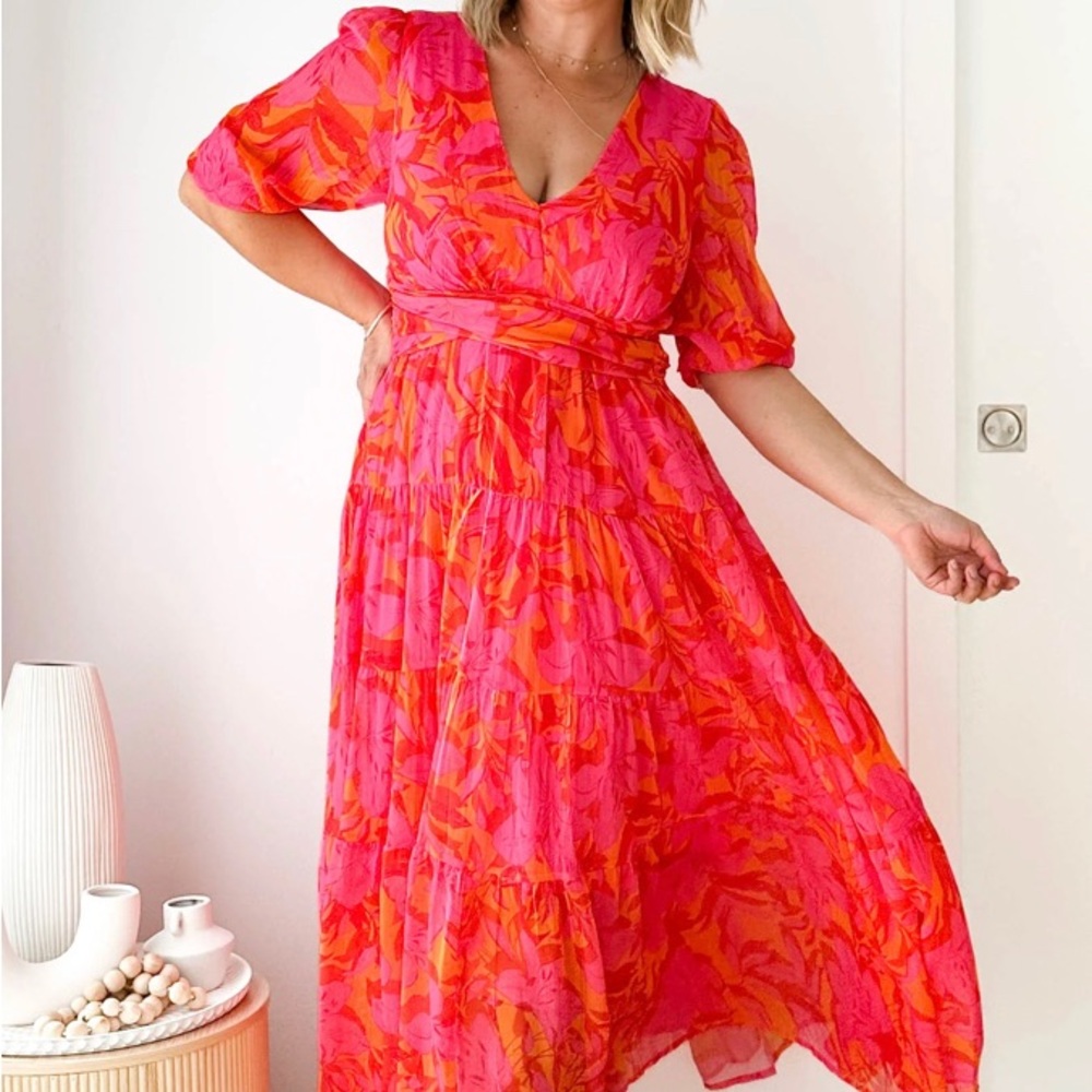 Gingham and Heels Catana Maxi Dress in tangerine floral! Size 4